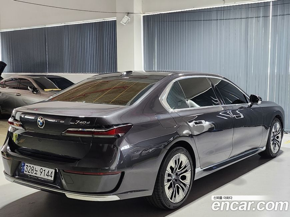 BMW 7 Series (G70) 740d xDrive Design Pure Excellence (05.2023)