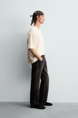 ZARA ТРИКОТАЖНАЯ ФУТБОЛКА С ПРИНТОМ И ЭФФЕКТОМ ПОТЕРТО, ЭКРЮСТИ