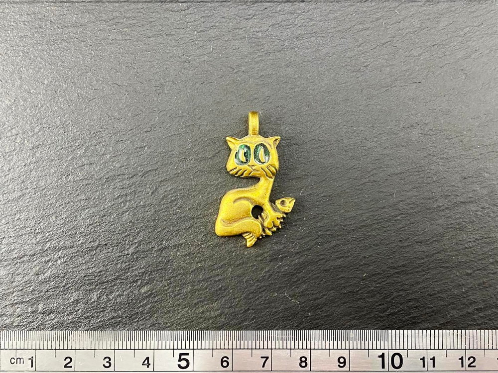 Подвеска. Кот с рыбёшкой