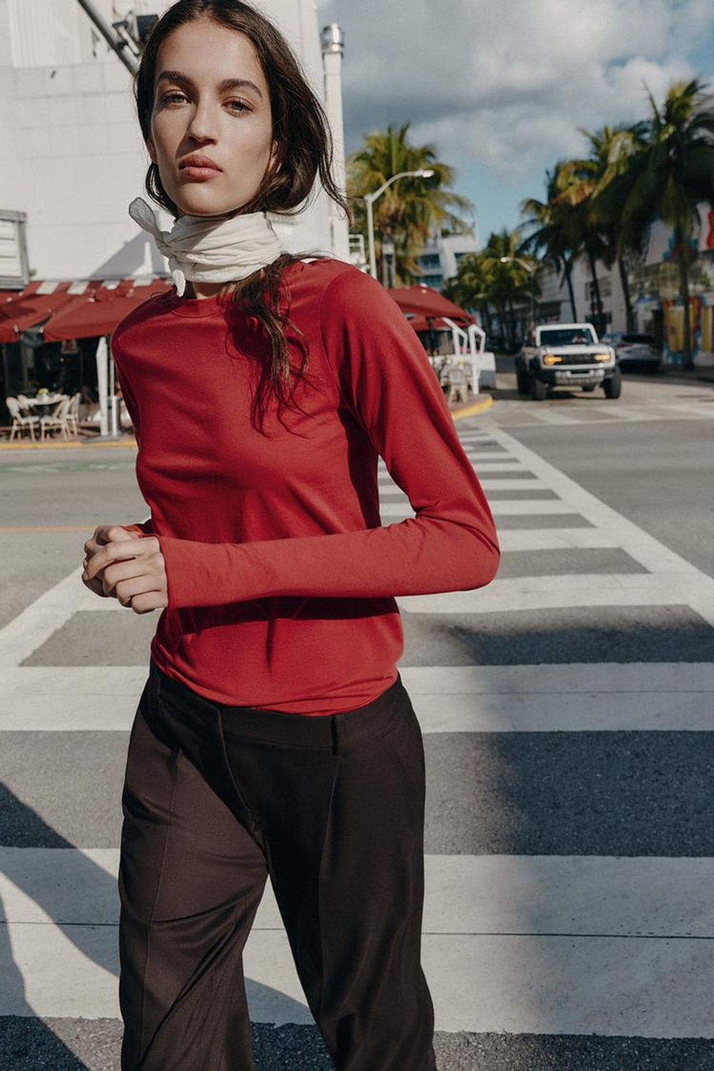 ZARA ХЛОПКОВАЯ ФУТБОЛКА С ДЛИННЫМИ РУКАВАМИ, ТЕМНО-КРАСНЫЙ