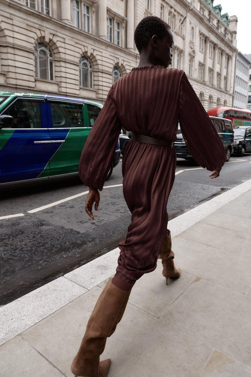 ZARA ПЛАТЬЕ-МИДИ С ПОЯСОМ, ЧЕРЕПИЧНЫЙ