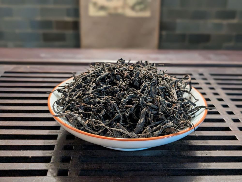 Дикий красный (Е Шэн Хун Ча)