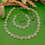 Набор Торжественного ювелирного украшения.