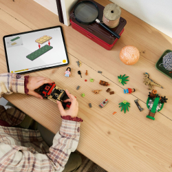 LEGO Jurassic World - Побег на вездеходе от хищника 76972