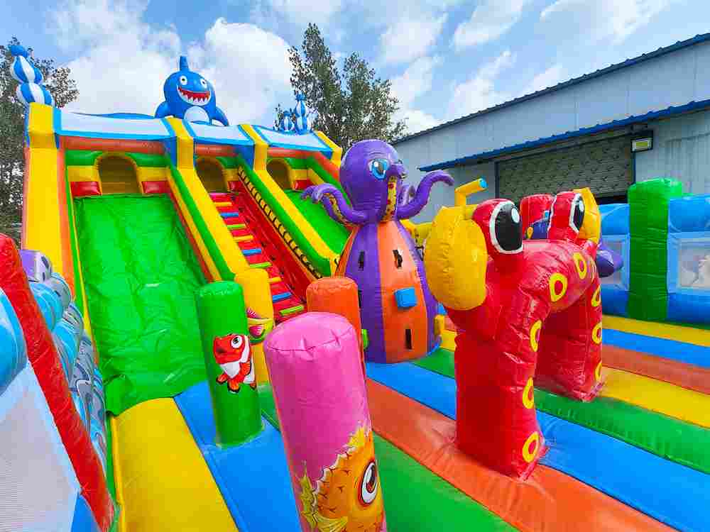 Коммерческий надувной батут «Морская волна 3», 10*6*6 м