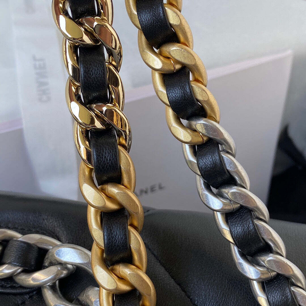 Chanel 19 Large 30 cm
