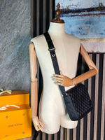 Сумка-планшет Louis Vuitton