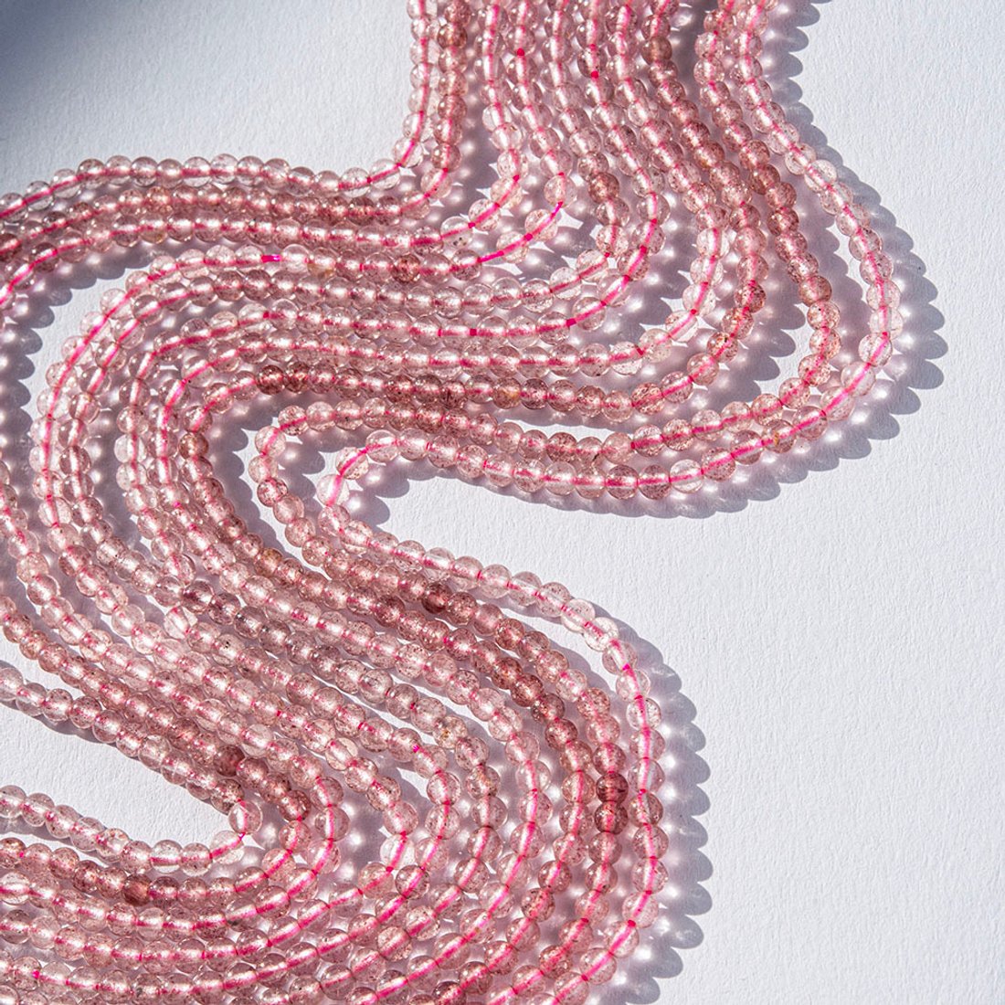 Клубничный кварц натуральный, бусины в форме шара 3,4мм