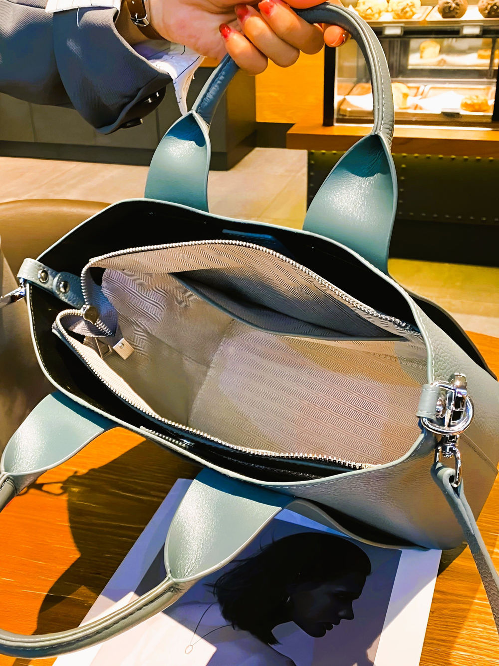 женская сумка на плечо из натуральной кожи