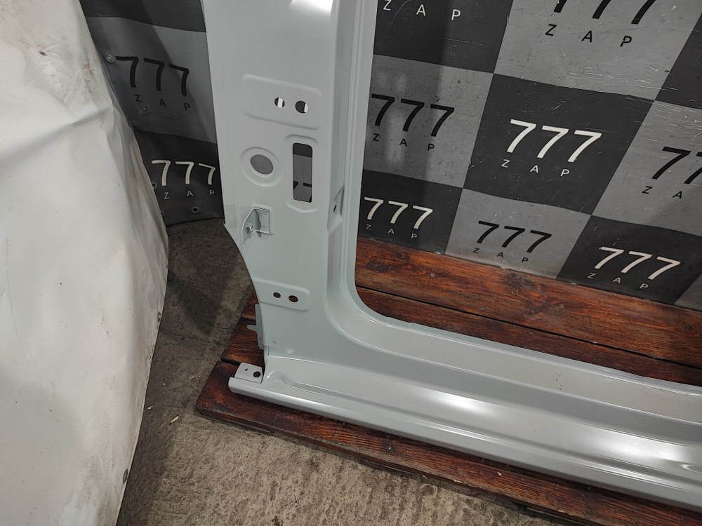 Боковина левая Volkswagen Polo 5 Sedan Новая Оригинал 6RU809605A