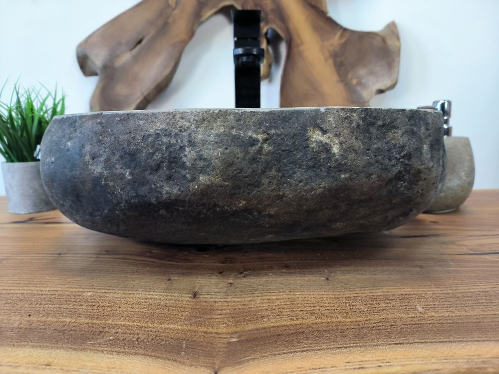 Раковина из речного камня RS-65782 44х31х15 из натурального камня