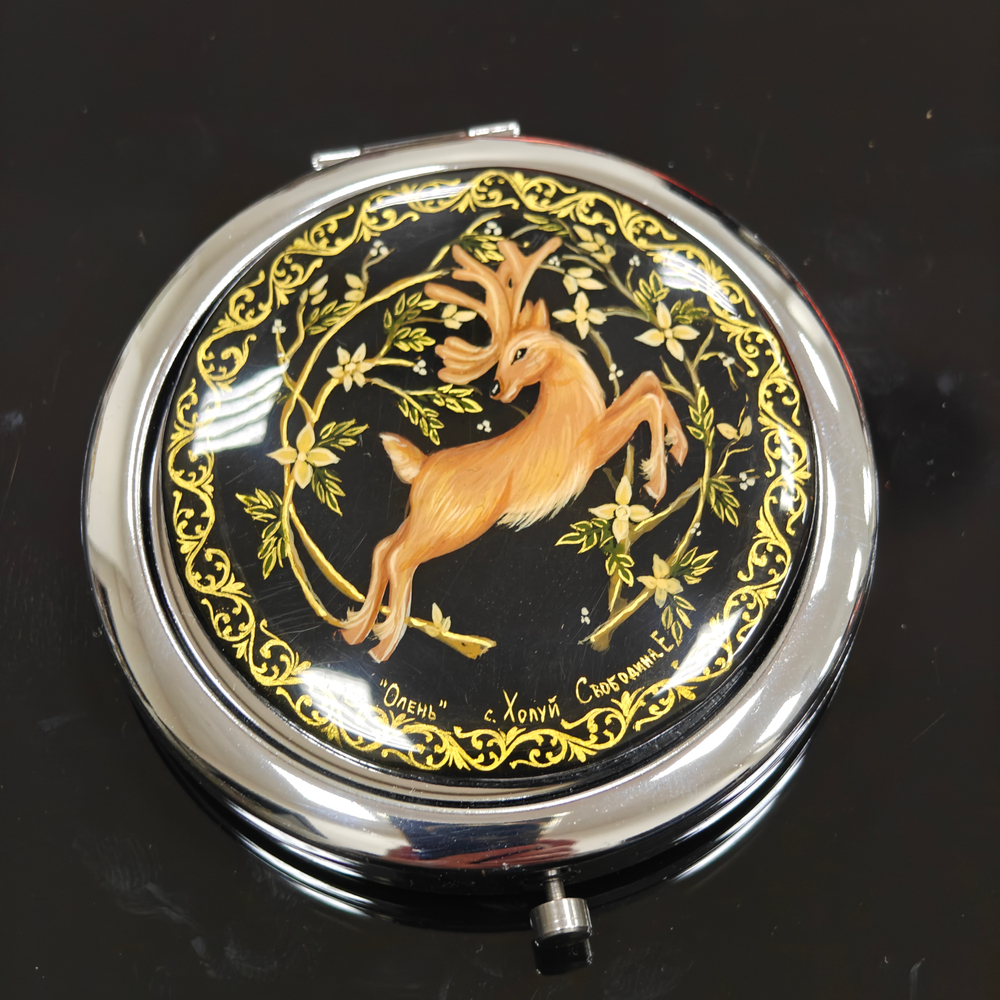 Сувенирное зеркальце с ручной холуйской росписью "Олененок"