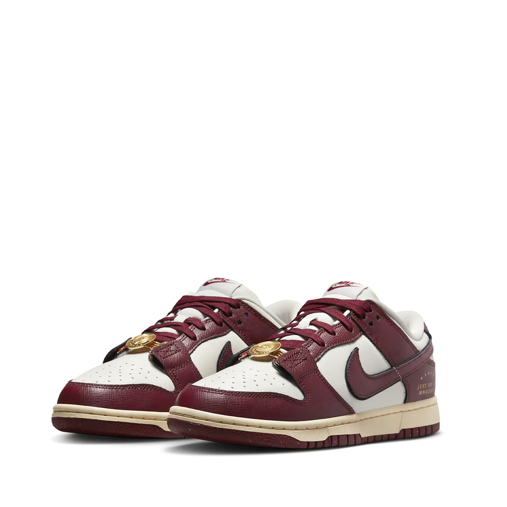 Nike dunk red 2025