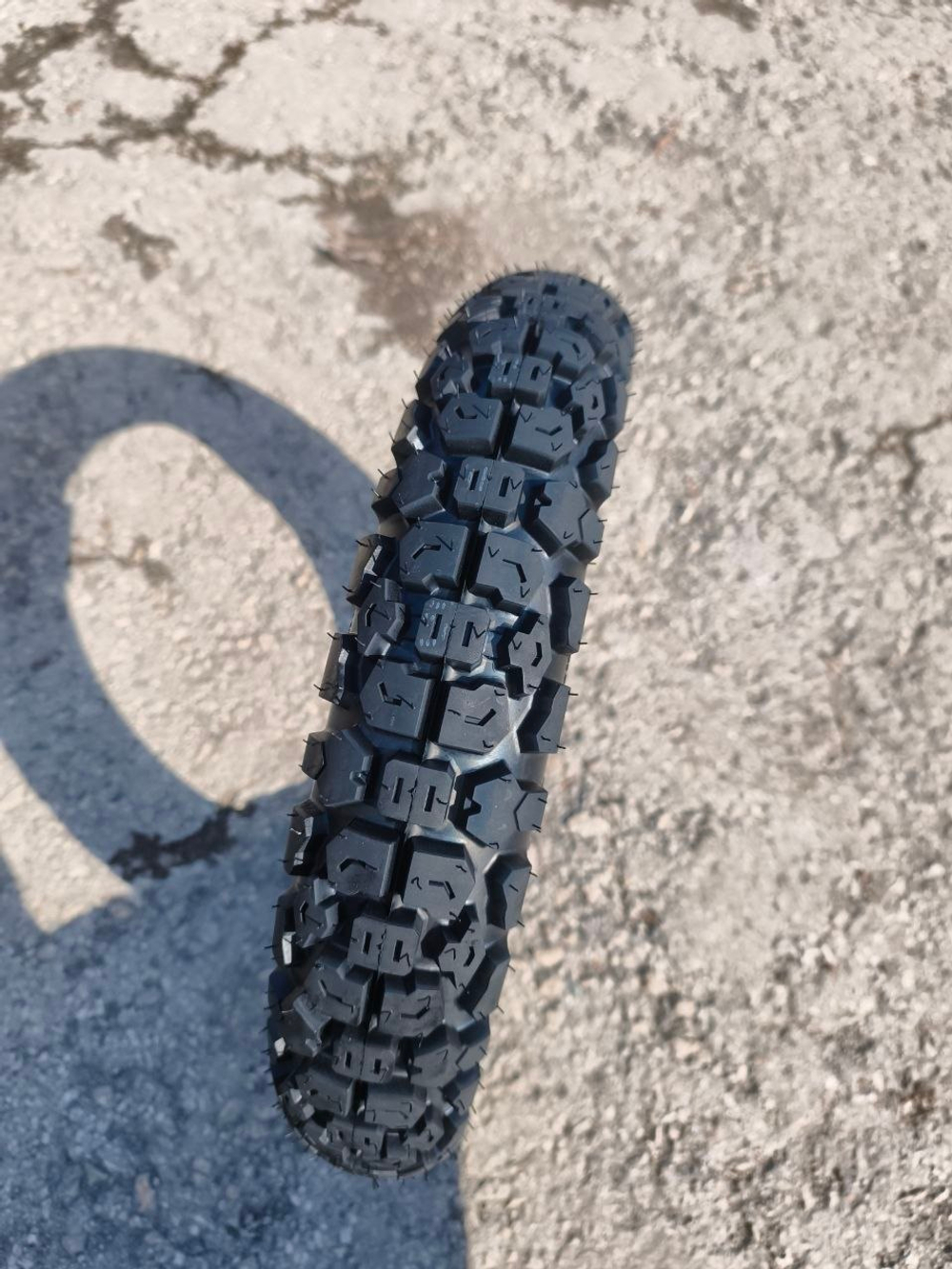 Покрышка бескамерная "шинко" ТНТ (TNT) 3.0-12