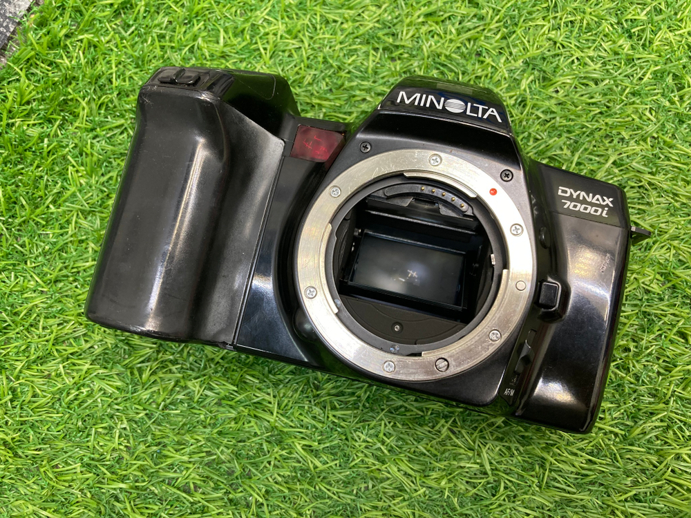 Minolta Dynax 7000i