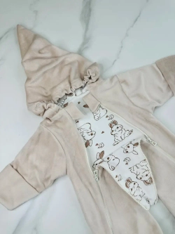 Комбинезон для новорожденного велюровый