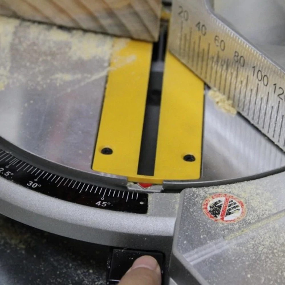 Торцовочная пила DeWALT DW714, DW714-KS