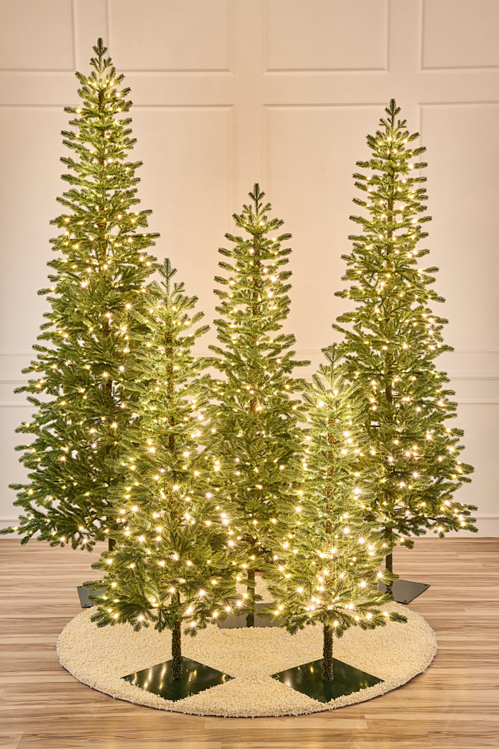 Ель искусственная с лампочками Тикко