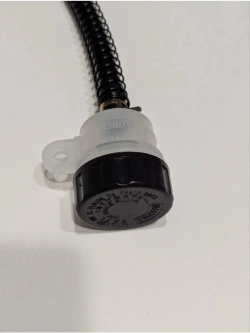 -t Тормозной цилиндр задний мотоцикл с бачком (круглый)