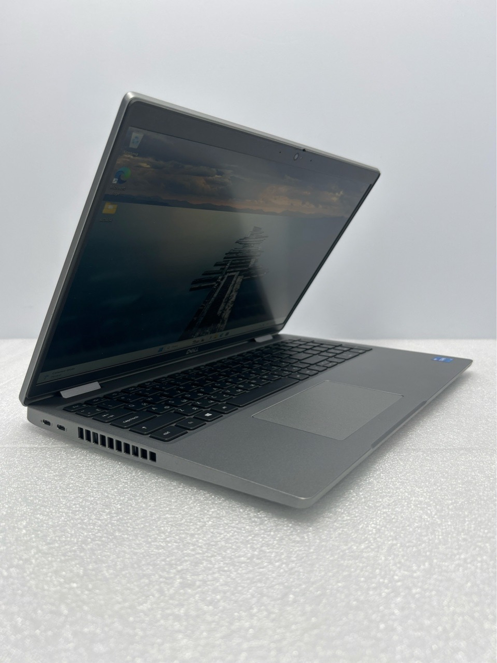 Ноутбук Dell Latitude (5520-0501)15"/Intel Core i5 1135G7/RAM 8 GB/ SSD 256 GB/ Intel Iris Xe Graphics/1920 x 1080/IPS/DOS/Подсветка кл-ры:LED/серый. Состояние: B2