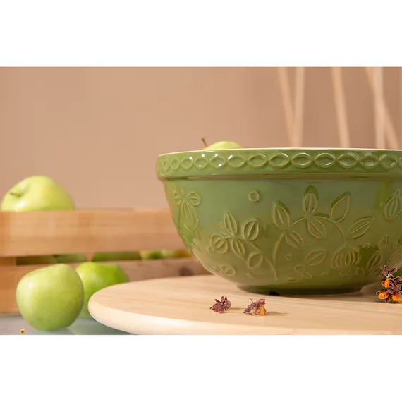 Миска зеленого цвета с рельефным узором Ягоды Тайги из коллекции russian north, 2,5 л