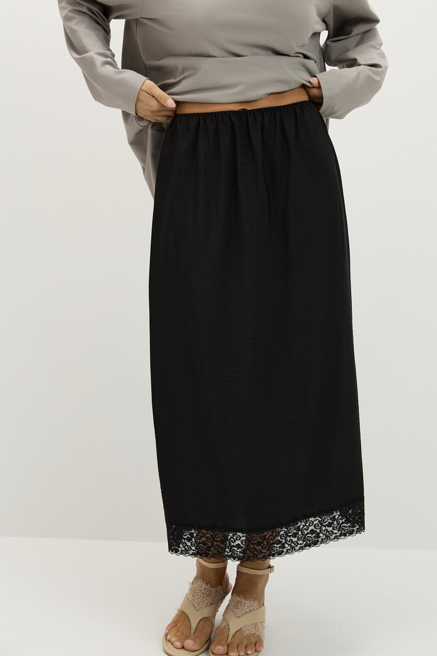 Подъюбник с кружевом