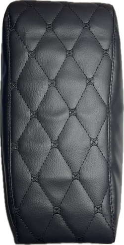 Чехол на штатный подлокотник Лада Веста (чёрная нить Бабочка)