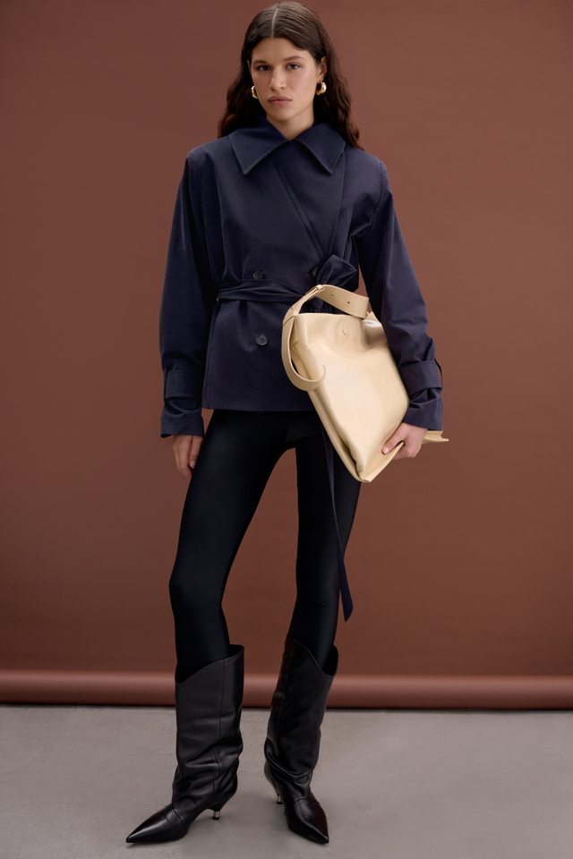 Укороченный тренч из плащевой ткани