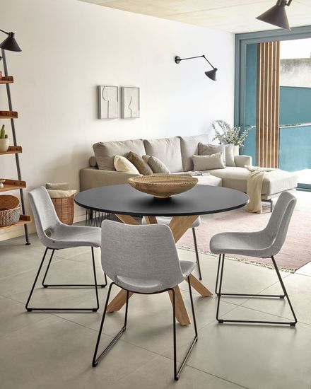 ARYA Стол  Ø 119 с черной столешницей из МДФ на стальных ножках с натуральной отделкой