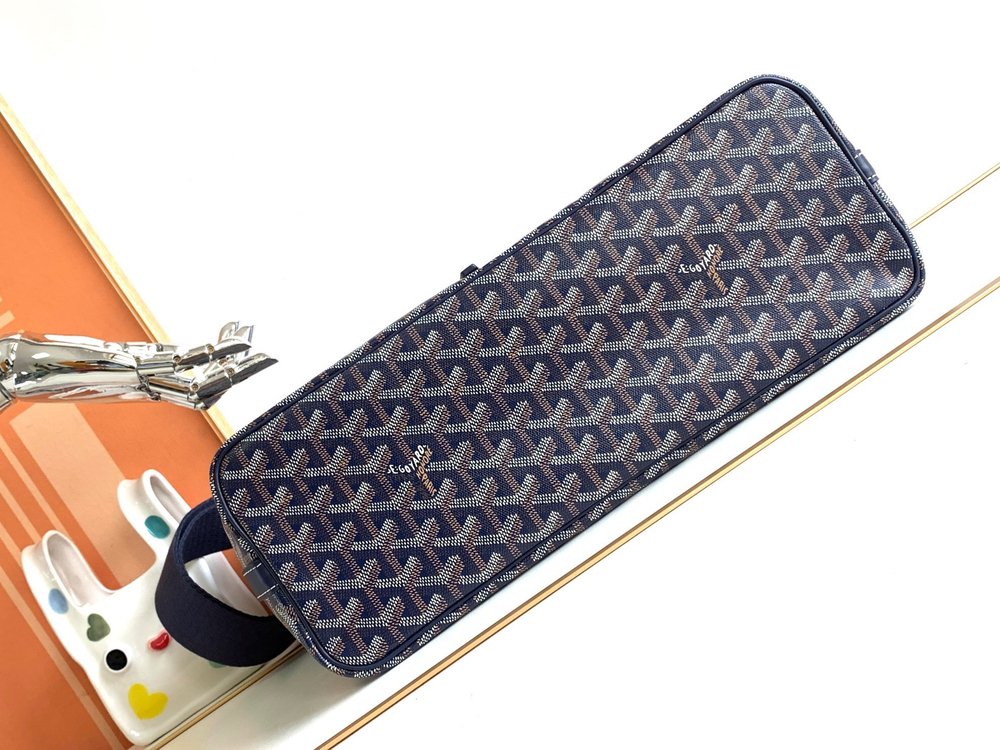 Goyard Capetien MM Messenger Bag