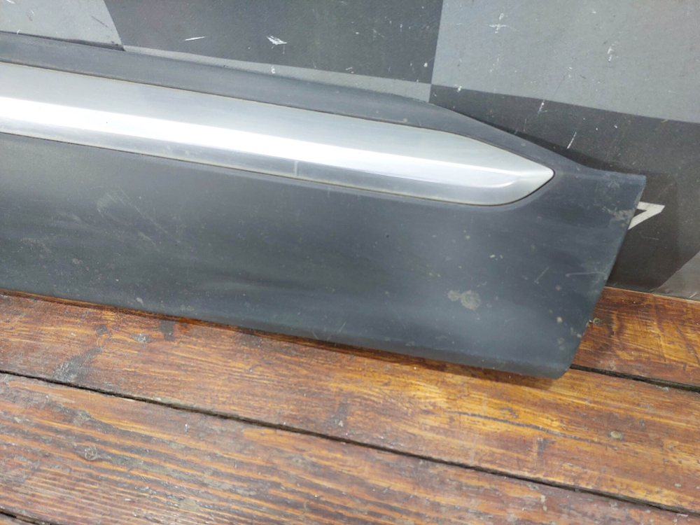 Накладка двери передней правой Hyundai Santa Fe 4 (TM) 18-нв Б/У Оригинал 87722S1100