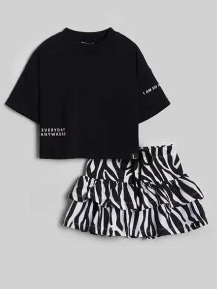 Костюм для девочки с юбкой-шорты на весну