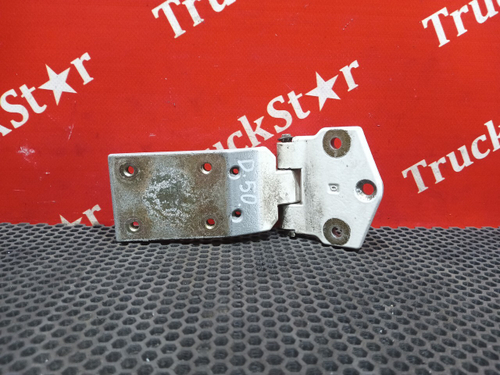 Петля двери 2016г