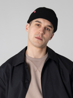 Шапка короткая черная Город Горький