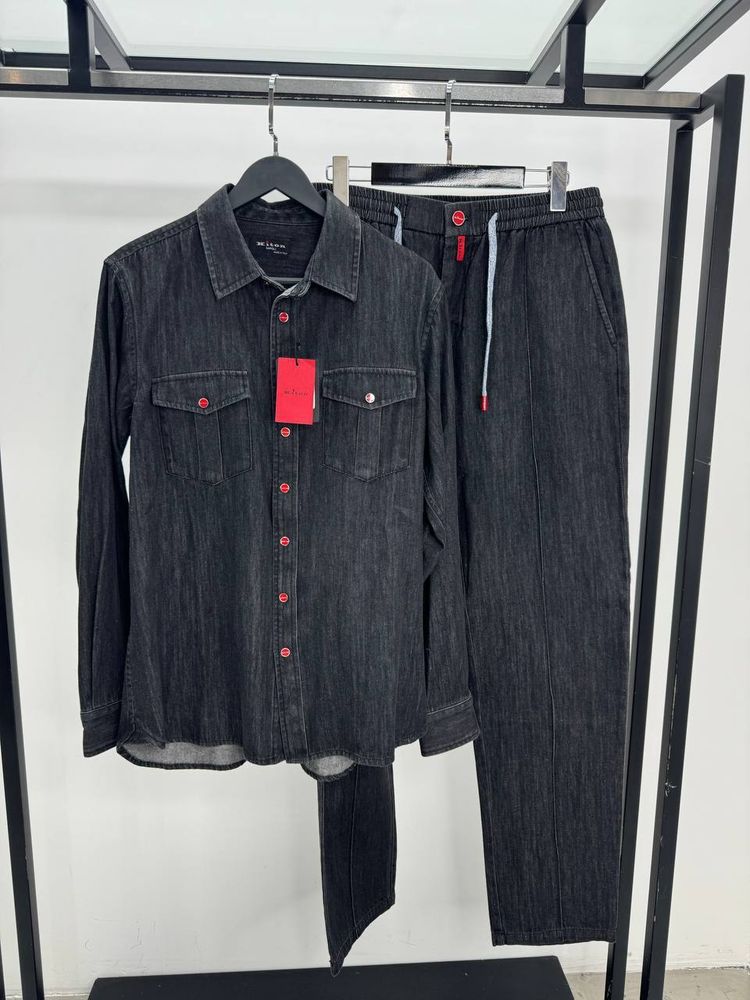 Джинсовый костюм Kiton