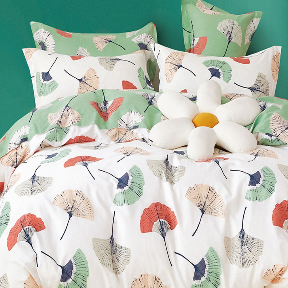 Комплект постельного белья "АВТ. 079", сатин, 100% хлопок, Россия. Пододеяльник на молнии!!! Комплект постельного белья "АВТ. 079", сатин, 100% хлопок, Россия. Пододеяльник на молнии!!!