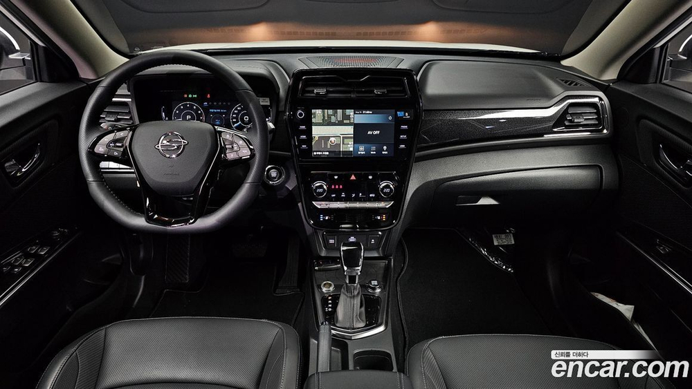 KG Mobility (Ssangyong) Very New Tivoli Бензин 1.5 2WD (11.2023)