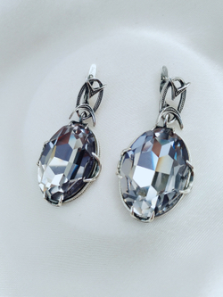 "Северн.сияние" серьги в серебряном покрытии из коллекции "Дефиле" от Jenavi  с английским замком