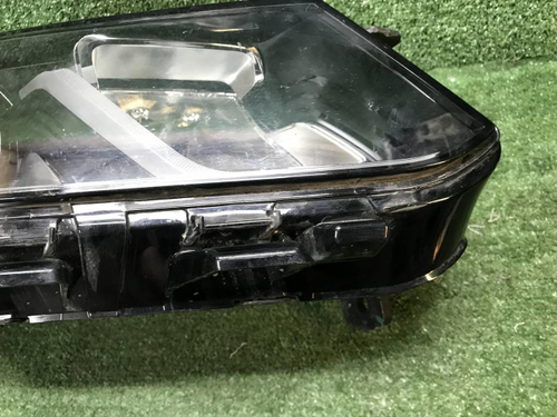 Фара правая Geely Coolray (2019-2024) LED