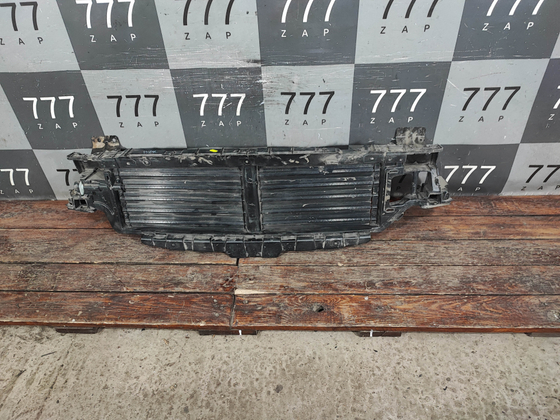 Жалюзи радиатора Volvo XC60 2 17-нв Б/У Оригинал 31425365