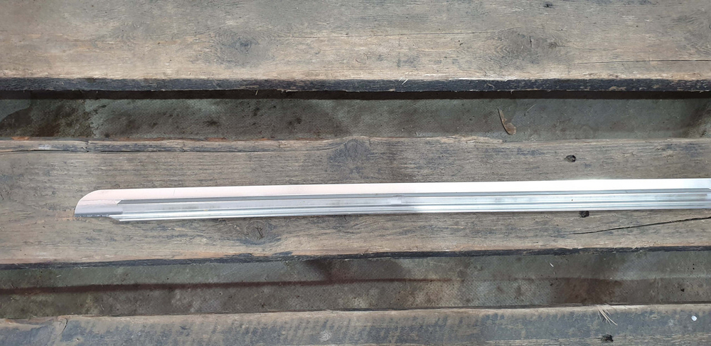 Накладка стекла заднего правого Mercedes GLC (X253) 15-нв Б/У Оригинал A2536700222