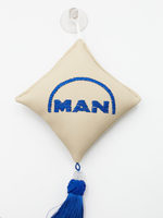 Ромб объемный на присоске MAN (экокожа, бежевый, синяя вышивка, кисть)