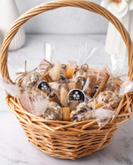 Подарочная корзина с орехами и сухофруктами