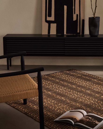 Тумба под телевизор Lenon, 2 дверцы черная из массива и шпона дуба