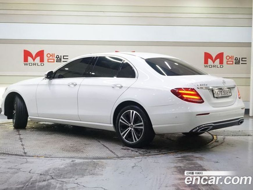 Mercedes-Benz E-Class W213 E220d Avangarde (05.2020)
