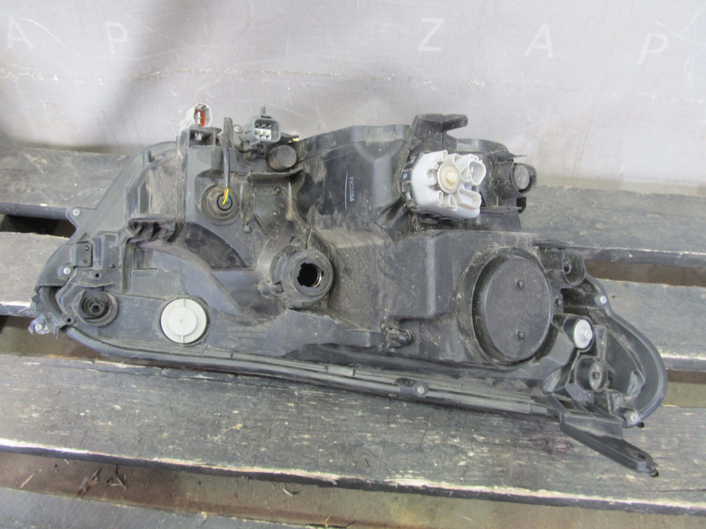 Фара левая LED Toyota RAV4 IV (XA40)  Б/У Оригинал 8118542680