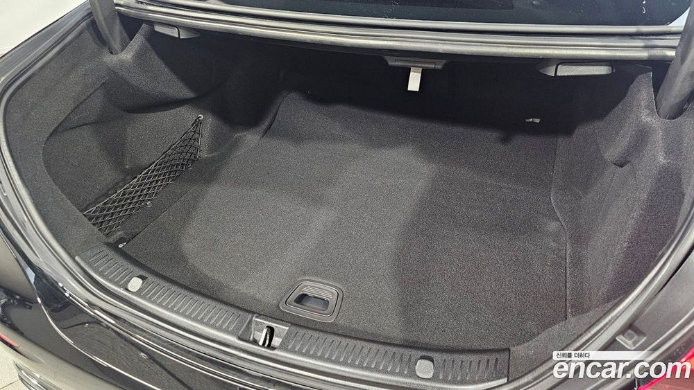 Mercedes-Benz E-Class W213 E250 Avangarde (11.2023)
