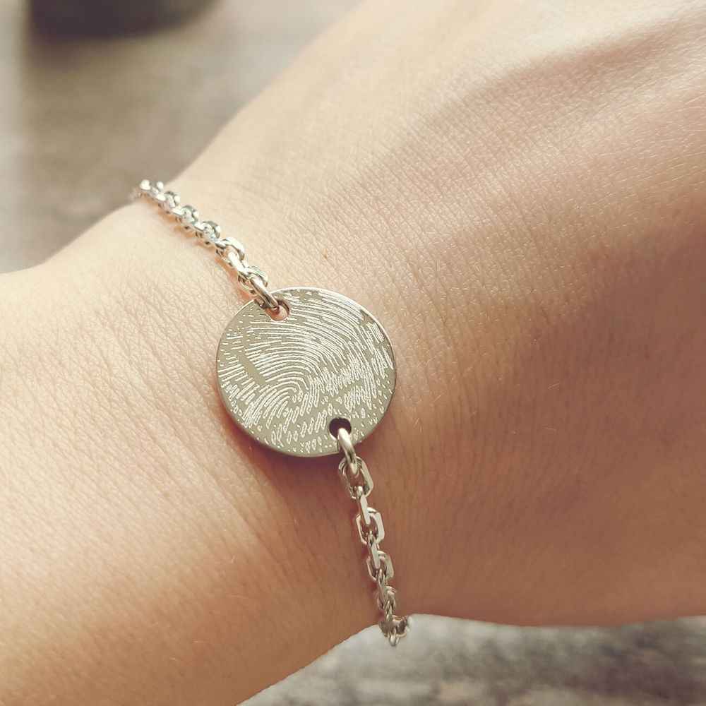 Серебряный браслет с гравировкой отпечатка пальца на заказ