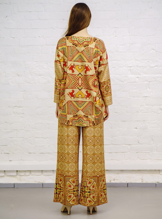 Комплект (туника и брюки), по мотивам старинной русской вышивки на ярославском костюме 17 века