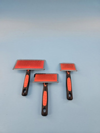 Щетка-пуходерка для домашних животных 14х11,5см